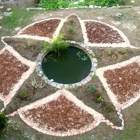 Bed & Breakfast La Belle Etoile 3*