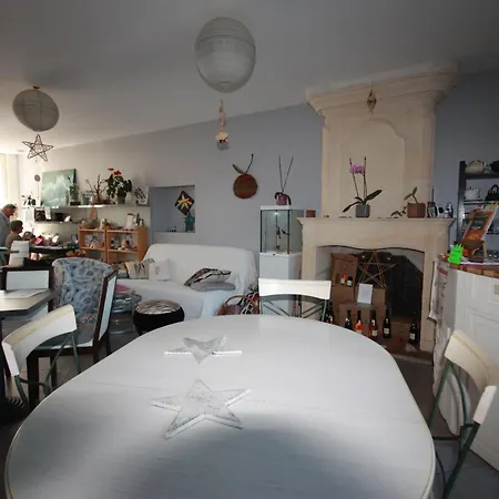 Couette-café La Belle Etoile Saintes
